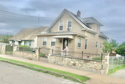 39 Woodmont Ave, Bridgeport, CT 06606-2710