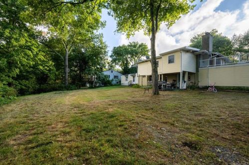 26 Mountain View Dr, Mahopac NY  10541-3808 exterior