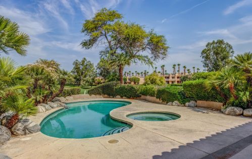 64 Pebble Beach Dr, Rancho Mirage CA  92270-1608 exterior
