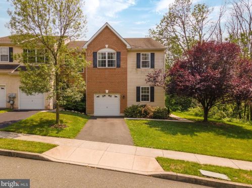 76 Stone Hill Dr, Pottstown, PA 19464-5297