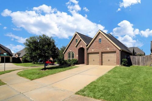 1811 Majestic Falls Ln, Richmond, TX 77469-1813