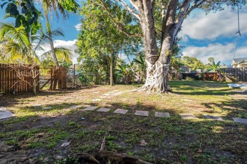2281 44th Ter, Naples FL  34116-6474 exterior