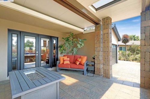 7649 Catalon Ct, Pleasanton, CA 94568-1801