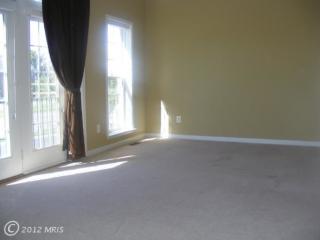 24654 Siltstone Sq, Stone Ridge VA  20105-3002 exterior