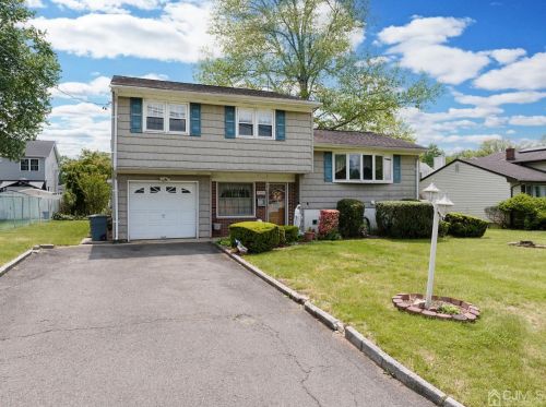240 Sprague Ave, South Plainfield, NJ 07080-5555