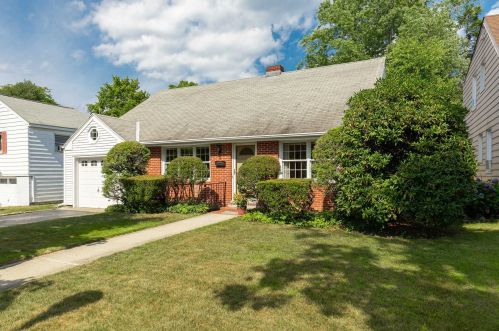 45 Fountain Pl, Poughkeepsie, NY 12603-2726