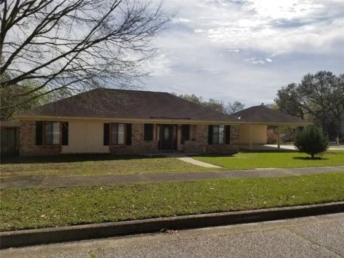 5354 Longridge Dr, Mobile, AL 36693-5056