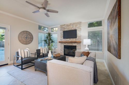 111 Burrill Dr, Folsom CA  95630-2270 exterior