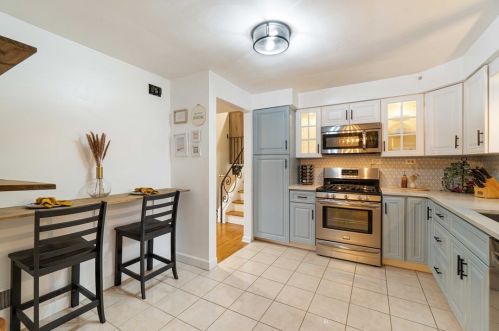 816 7th St, Oakmont PA  15139-1429 exterior