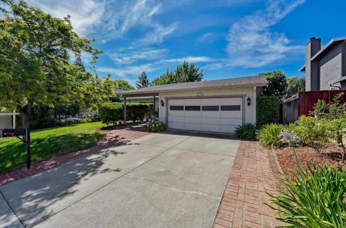740 Carignane Dr, Gilroy, CA 95020-6801
