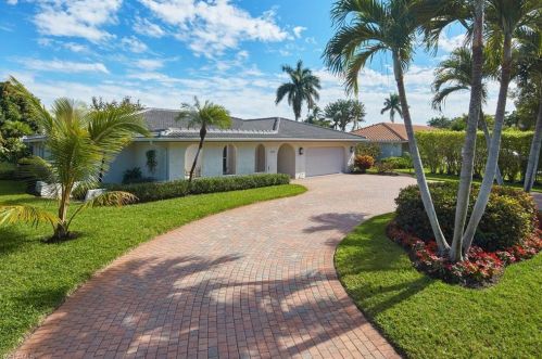 4916 Crayton Rd, Naples FL  34103-2440 exterior