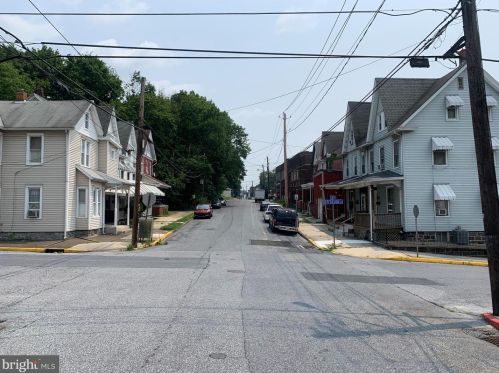 504 2nd St, Harrisburg, PA 17113-2103