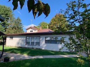 408 Grove St, Randolph, WI 53956-1310