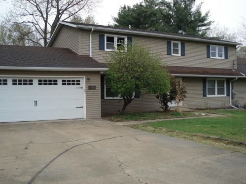 2095 South Country Ln, Bass Lake, IN 46534-8628