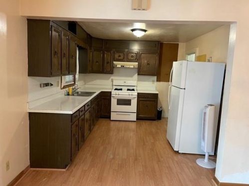 518 2nd St, Waterville, MN 56096-1411