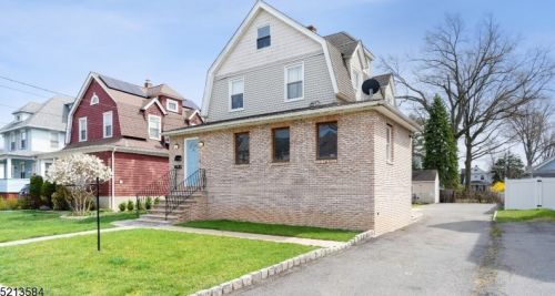 40 Grant Ave, Roselle Park, NJ 07204-2218