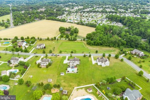 26 Kristen Ln, West Deptford NJ  08051-1672 exterior