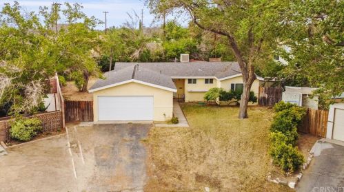 535 Lingard St, Lancaster CA 93536-8362 exterior