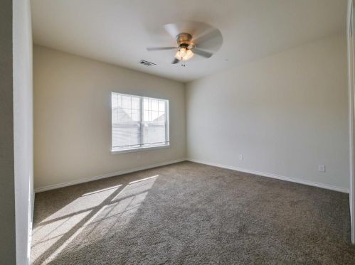 5421 Dolores Pl, Denton, TX 76208-5999