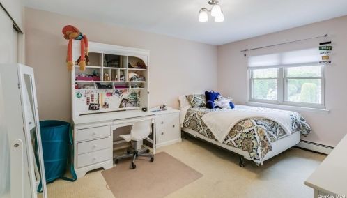 74 Stonehurst Ln, Huntington Station NY 11746-7935 exterior