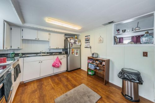 581 Dixie Hwy, Tarpon Springs FL  34689-5718 exterior