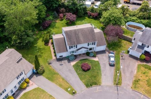 27 Lake Dr, Kensington, CT 06037-4038