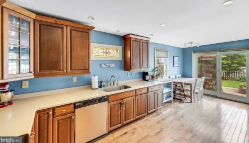 1914 Union St, Wilmington, DE 19806-2230