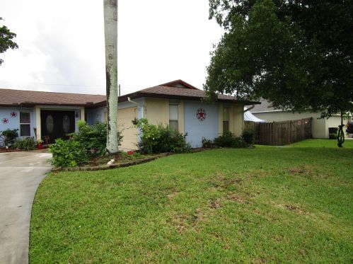 191 Exmore Ave, Fort Pierce, FL 34983-2525