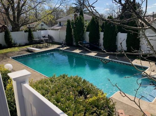 15 Jennifer Ln, Rye Brook, NY 10573-1929