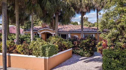 223 Summa St, West Palm Beach, FL 33405-4717