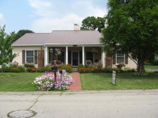 1650 Braeburn Rd, Aberdeen, OH 45101-9703