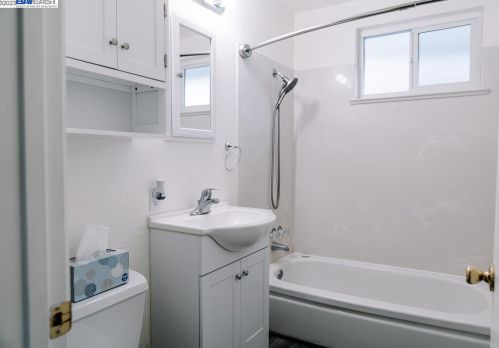 233 Monte Vista Ave, Vacaville CA  95688-3842 exterior