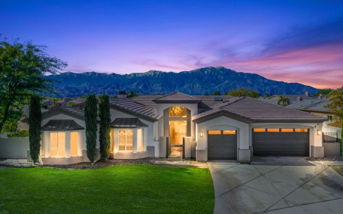 5 Curie Ct, Rancho Mirage CA  92270-2713 exterior