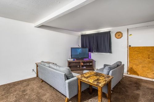 8435 Mission Blvd, Riverside CA  92509-2976 exterior