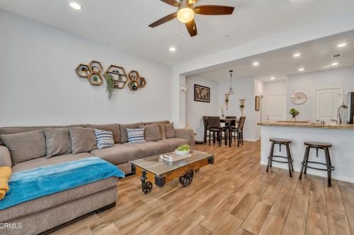 28778 Calle De La Paz Dr, Santa Clarita CA  91354-3006 exterior