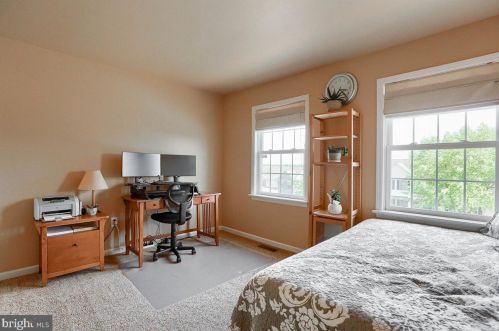 2112 Northview Ln, Harrisburg PA 17110-3911 exterior