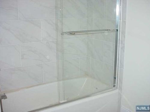 519 River Dr, Elmwood Park NJ  07407-1500 exterior