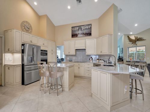 6806 Newport Lk Cir, Boca Raton FL 33496-3004 exterior