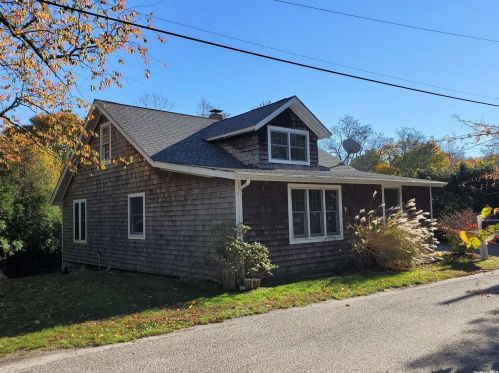 12 Pleasant Valley Rd, Eastport NY  11941-1339 exterior