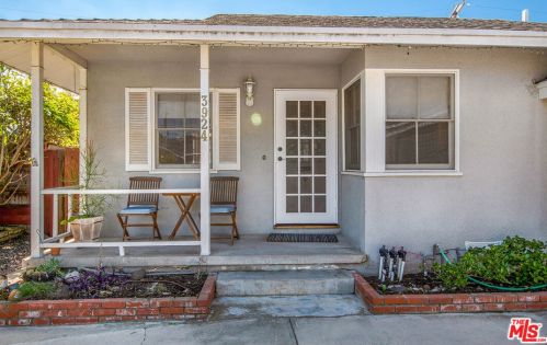 3924 148th St, Hawthorne, CA 90250-8304