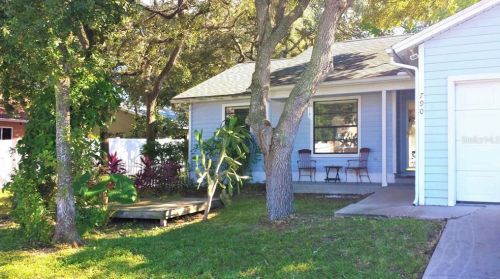790 Ohio Ave, Palm Harbor, FL 34683-4211