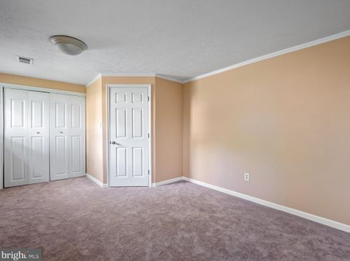 2268 Cocquina Dr, Herndon VA  20191-1140 exterior