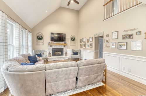 145 Mount Sinai Ave, Mount Sinai NY  11766-2313 exterior