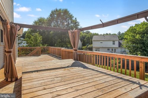 5762 Ralston Ct, Woodbridge VA  22193-3761 exterior