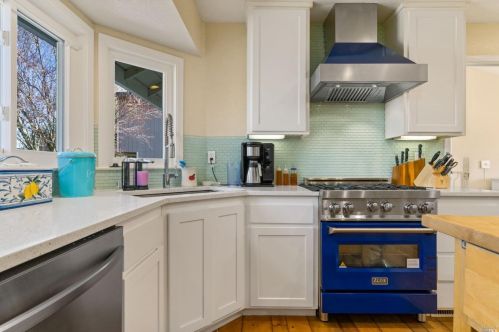 9591 Kristine Way, Windsor CA  95492-8889 exterior