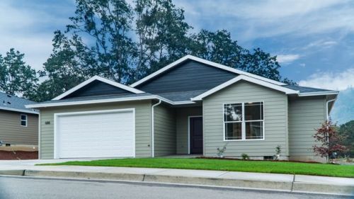 688 Garden Way Dr, Winston, OR 97496-6554