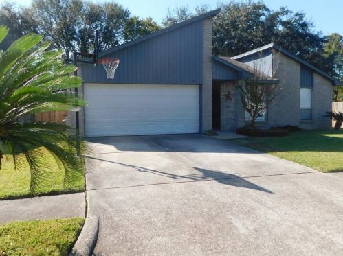3014 Windemere Dr, Pearland, TX 77584-2356
