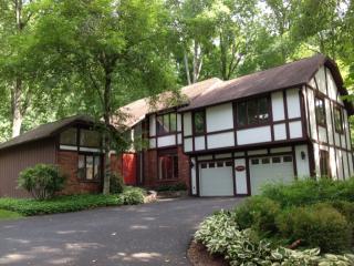 39 Katrina Cir, Bethel, CT 06801-3310