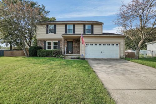4395 Shirlene Ct, Darbydale, OH 43123-2987