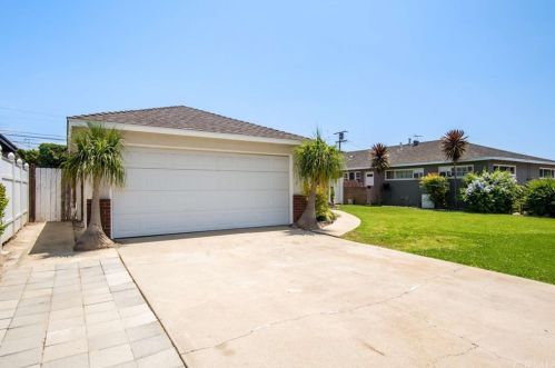 6154 Coke Ave, Long Beach, CA 90805-3926